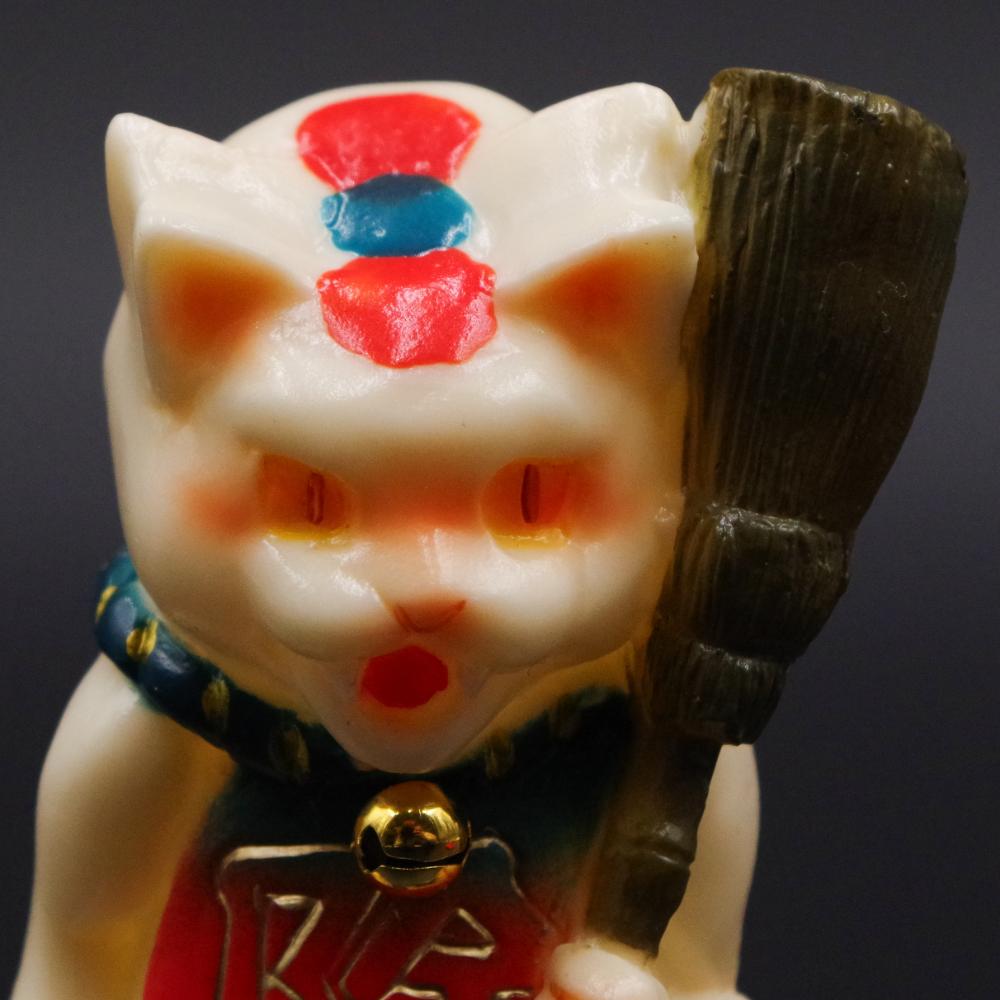 1月11日(土)より販売開始】【Studio LILLI】追い出し猫(冬暁)/(南天)が