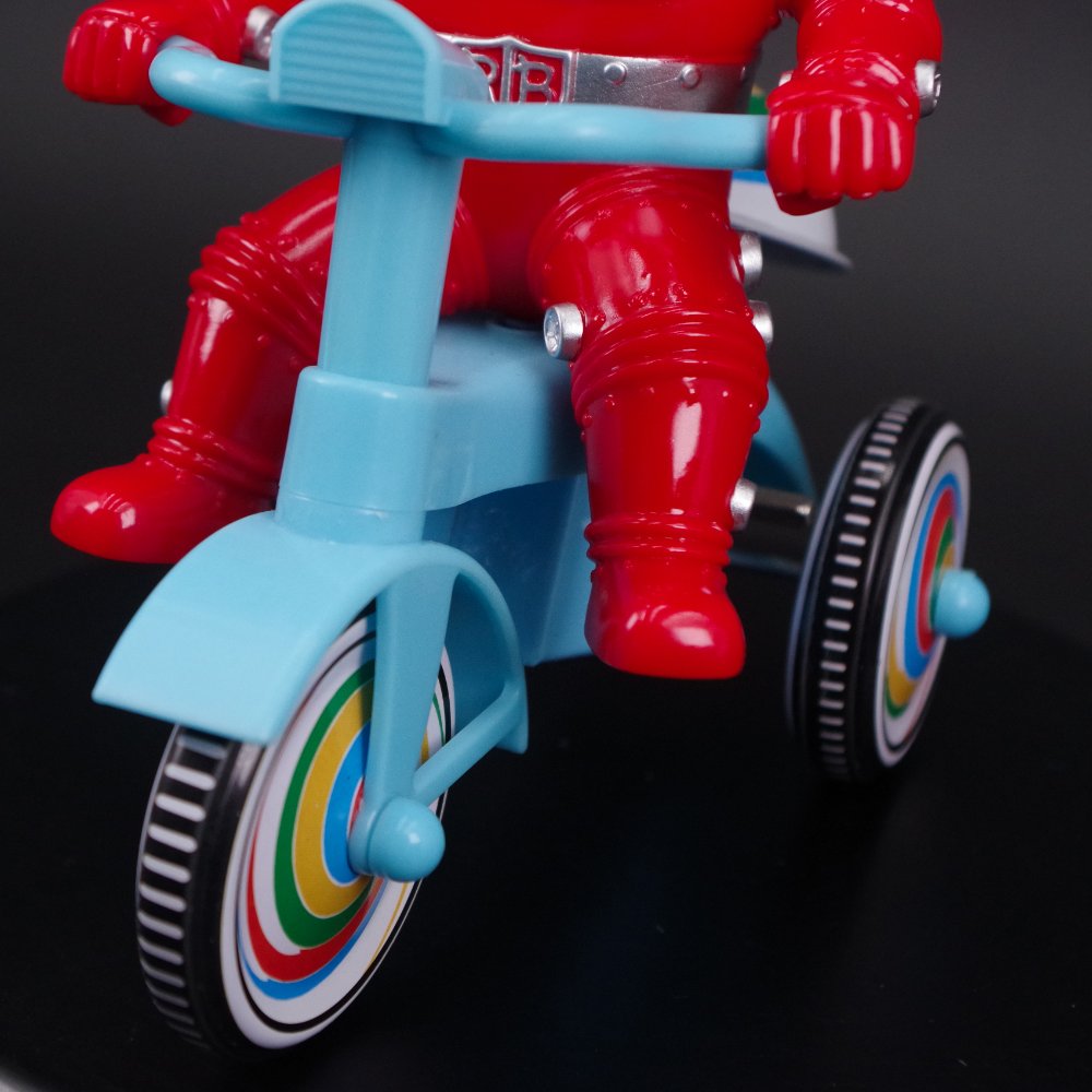 6月14日(土)11時より販売開始】【Kaiju One】スーパーロボットレッド