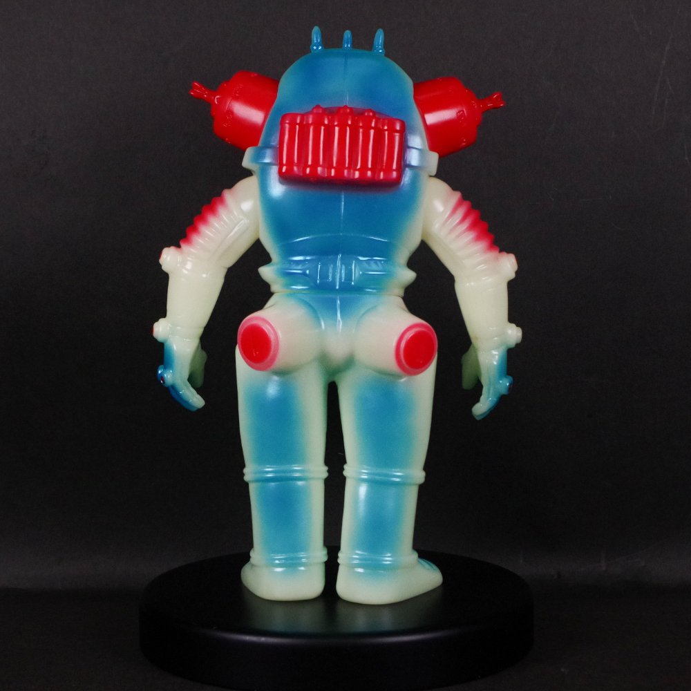 3月9日(日)より販売開始】【ブルマァク】キングジョー(蓄光ブルー)が