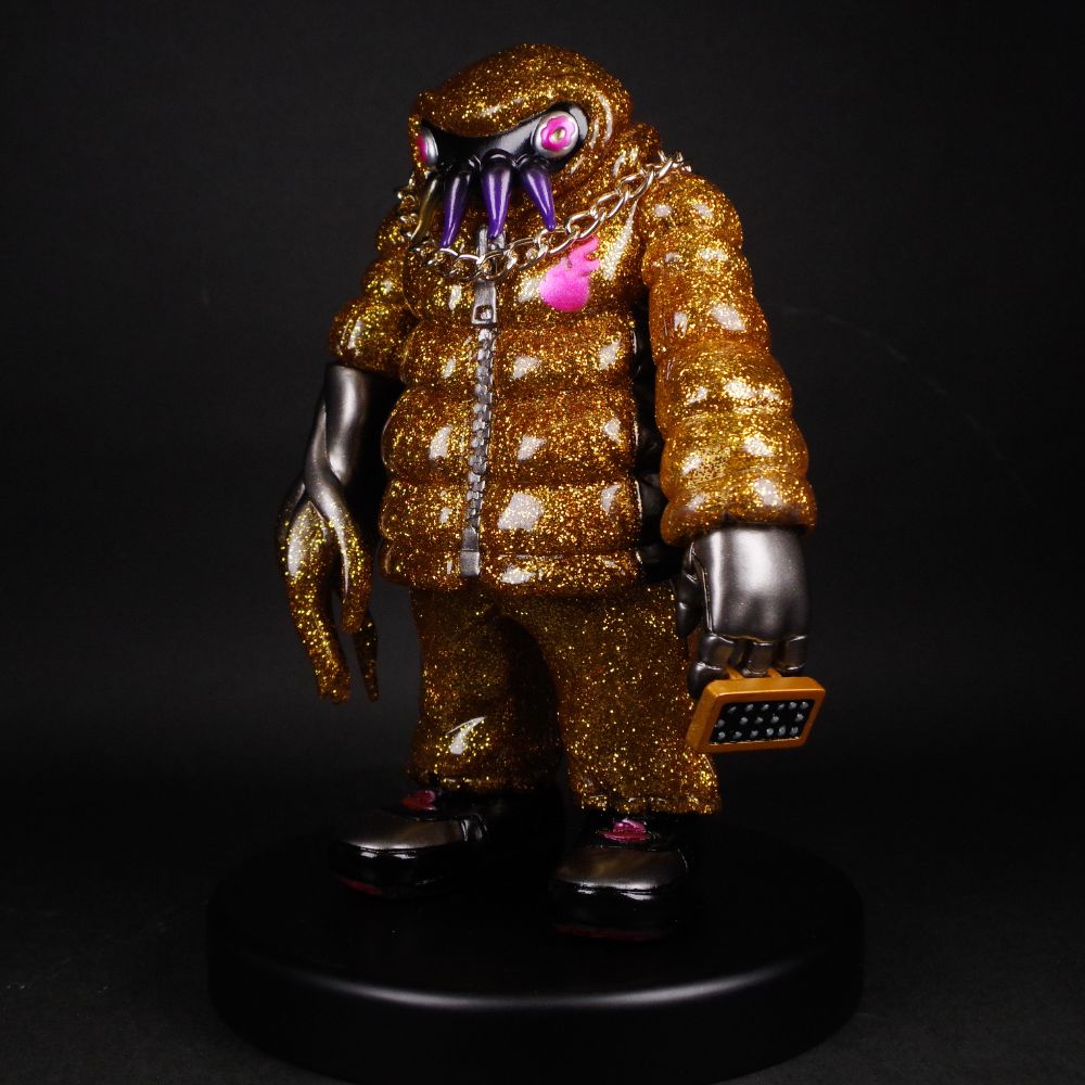 6月22日(水)18:00より抽選開始】限定9体！全身ゴールドが激サグい