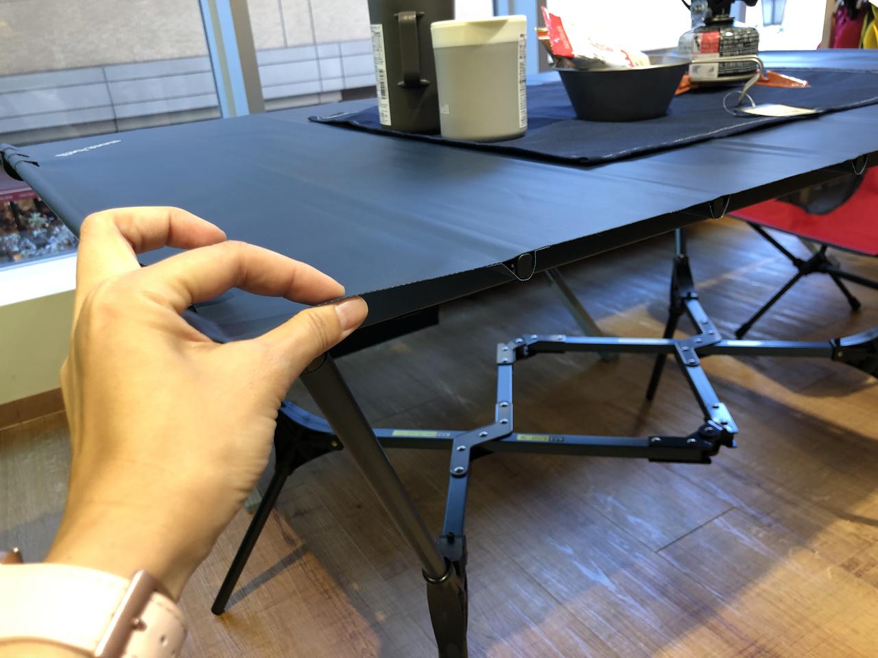 万能すぎる折りたたみテーブル！ モンベル の“予約完売”の新作テーブル