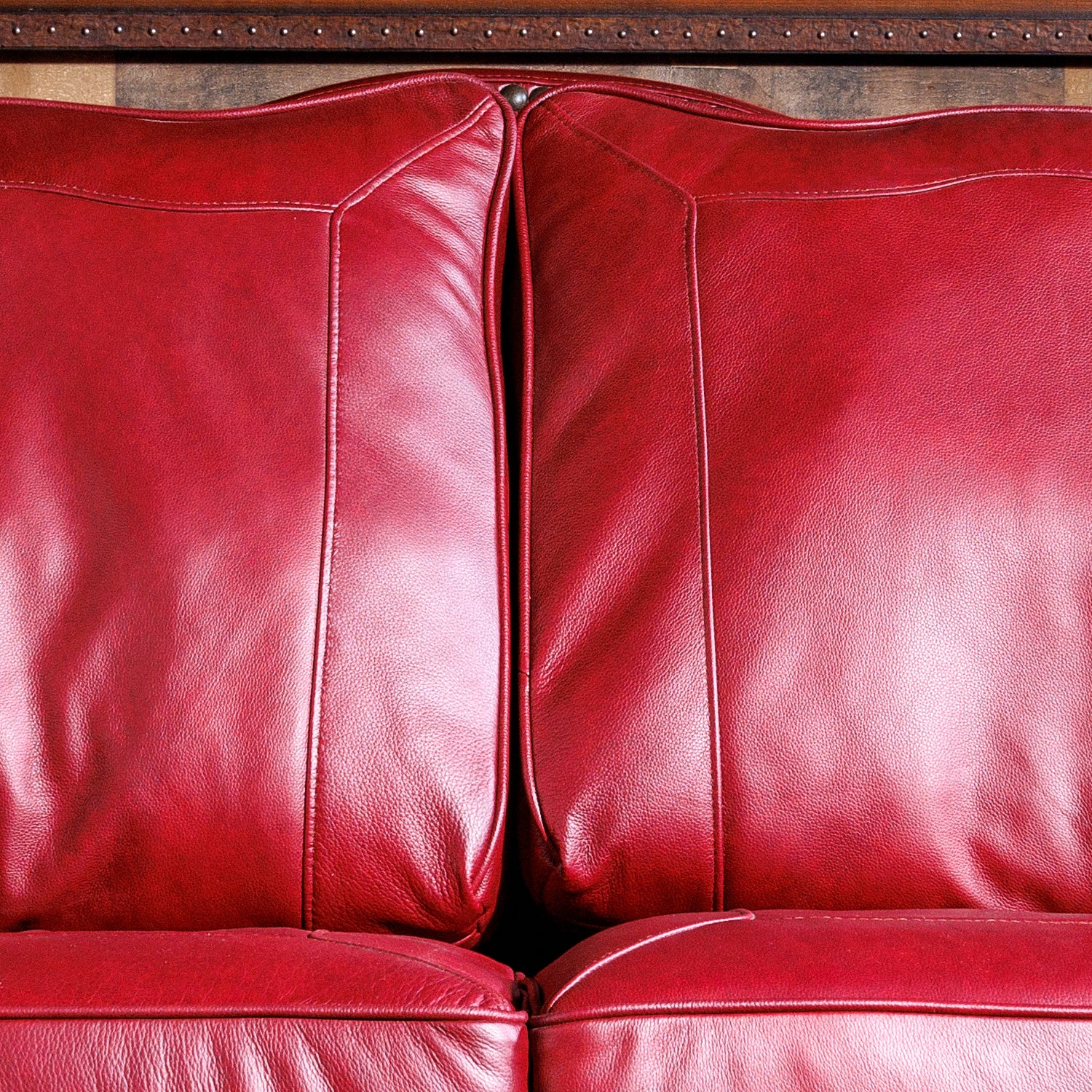 Chianti Red Leather Loveseat – Hat Creek Interiors