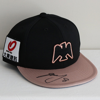 今週の出品は、近藤健介選手や今宮健太選手のバッティング手袋などレア