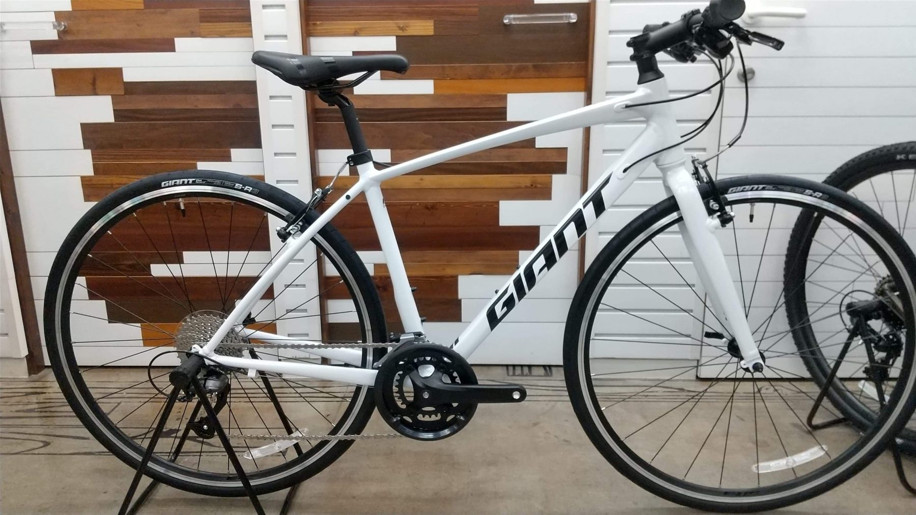 2022 GIANT ESCAPE RX3 ジャイアント エスケープ RX3 在庫ございます