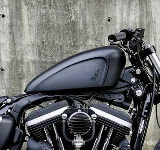 Rough Crafts Iron Guerilla タンク(EFI用) 【スポーツスター