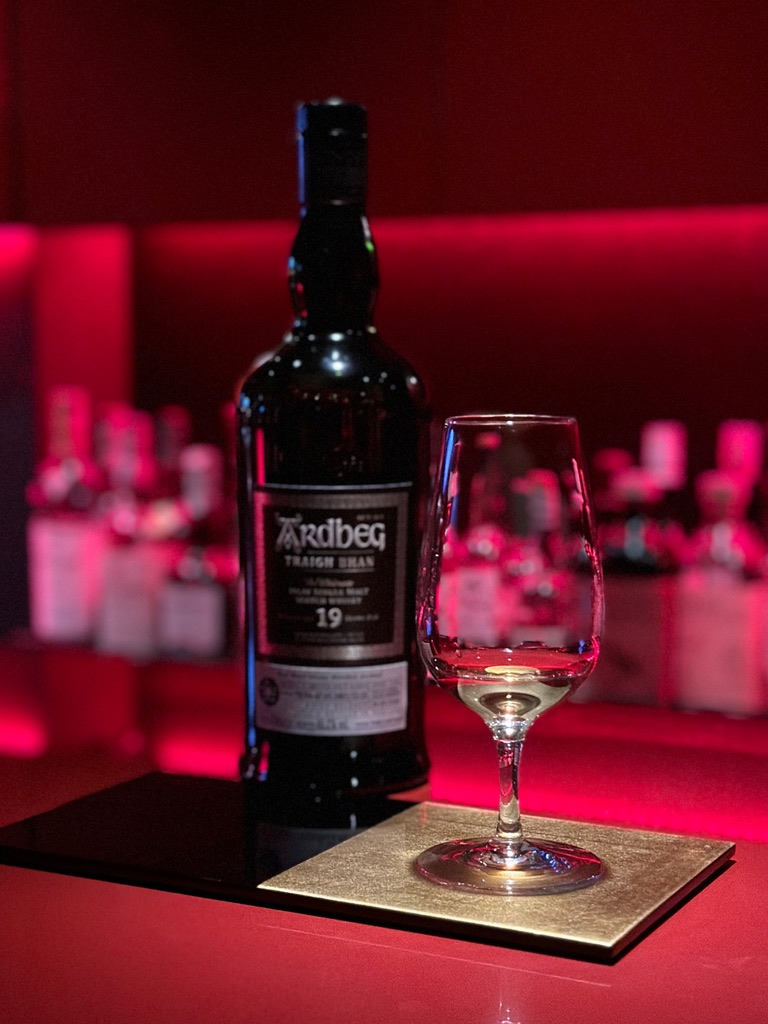 新着レビュー｜アードベッグ・トリーバン19年バッチ4 | 平安堂ブログ