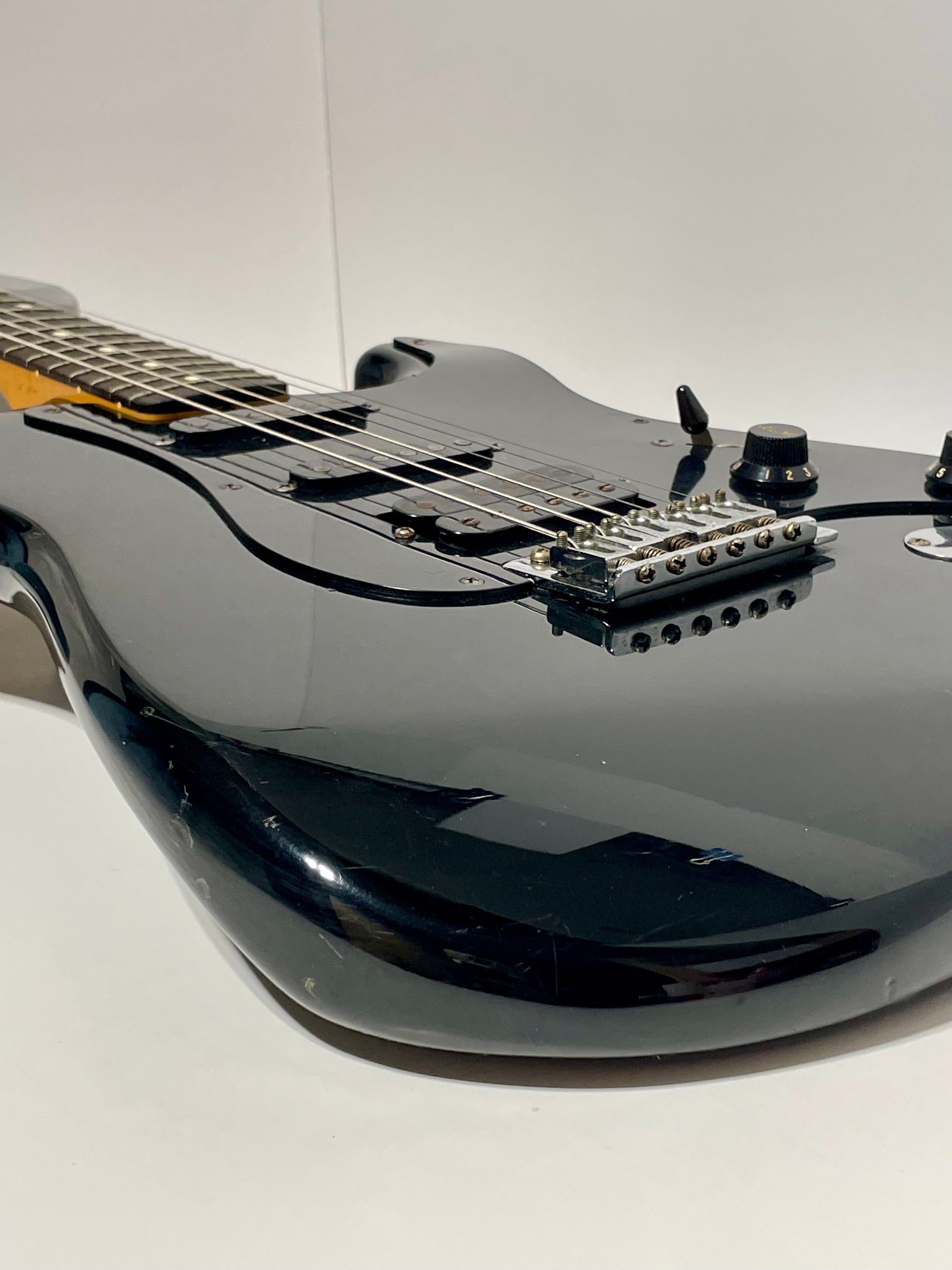 9662】 Fender Japan stratcaster ブラック 【楽天市場】Fender Made