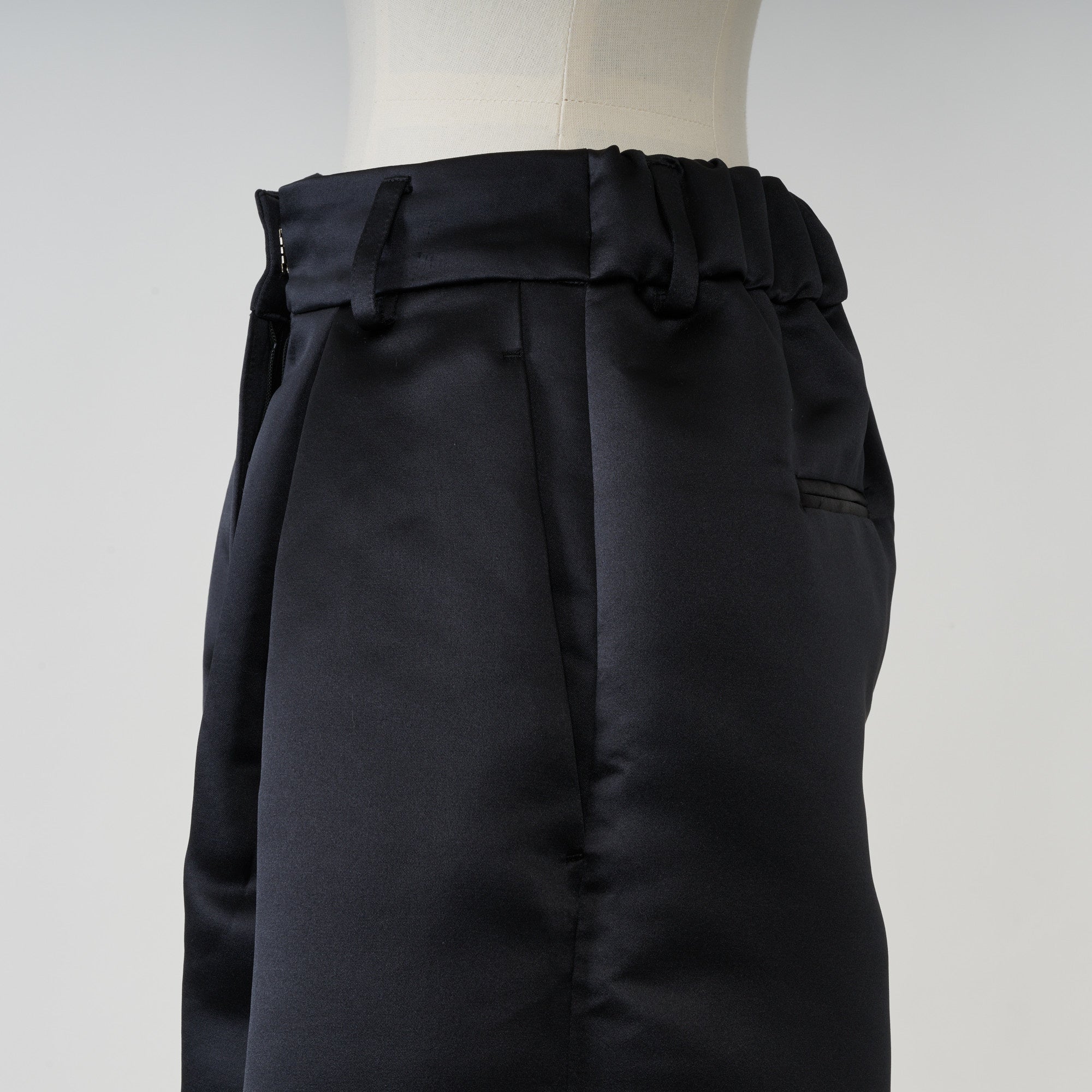 Heve ヘイブ シアーサテンガウチョPT 2024SS Heve へイヴ シアーサテン