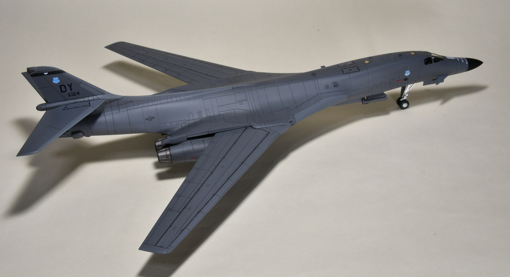 米国空軍爆撃機 ロックウェルB1ランサー(1/72) 米国空軍爆撃機 ロック
