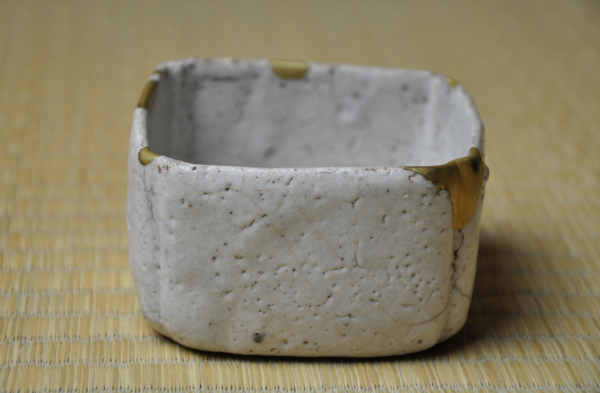 古絵志野、四方入隅向付(元箱、古裂綿更紗包布