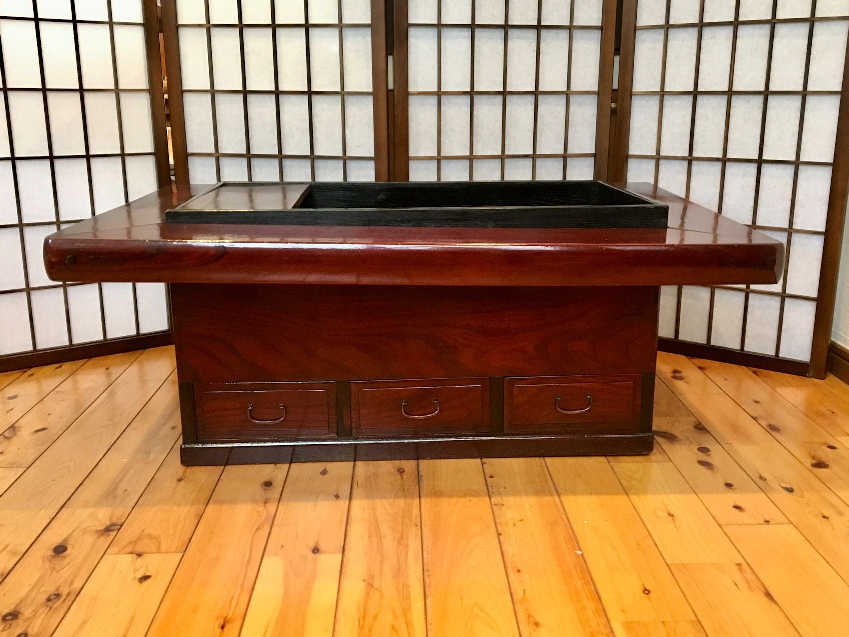 長火鉢 ケヤキ材 火箸・猫板付き