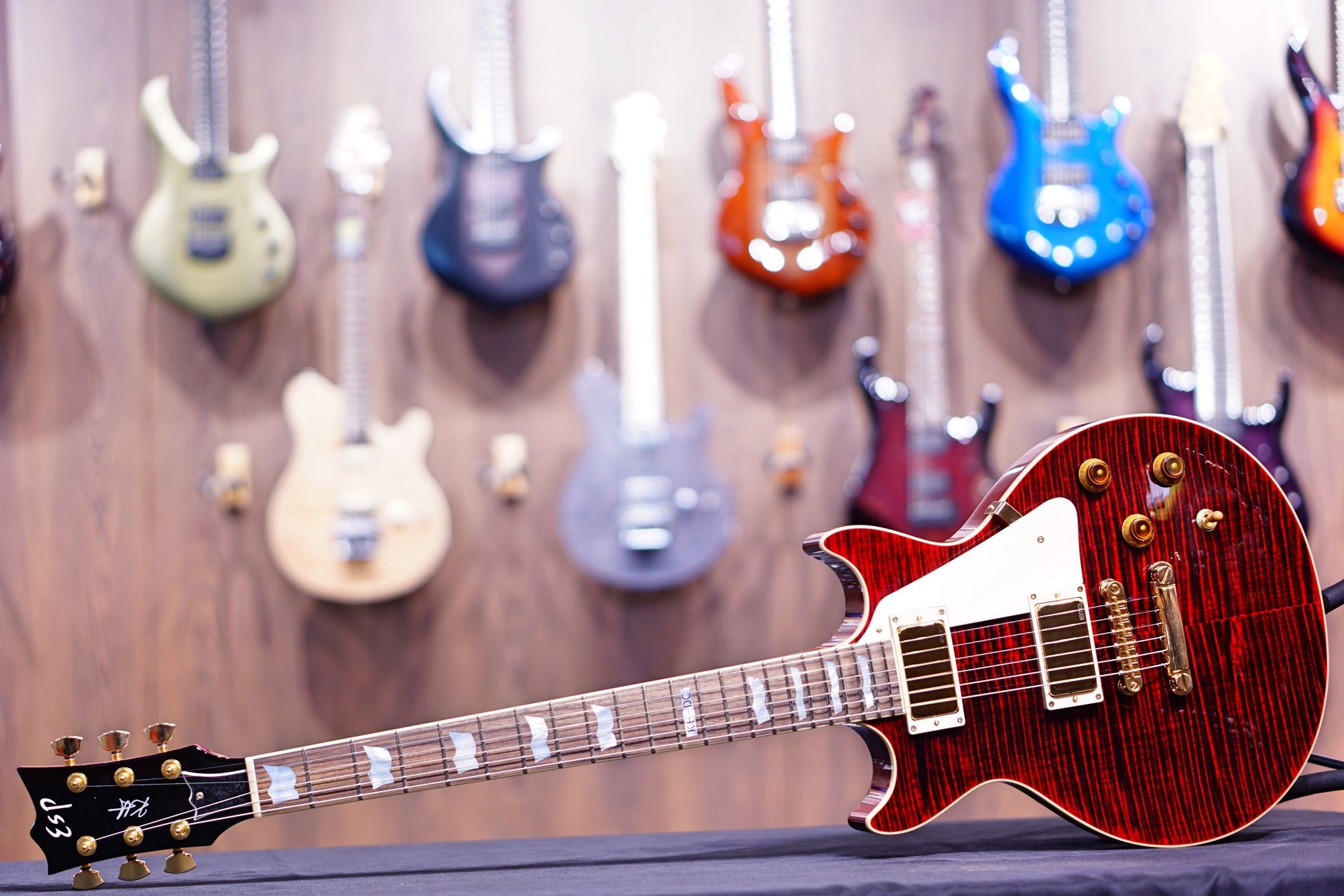 ESP Kirk Hammett DC see thru black Cherry E9530212