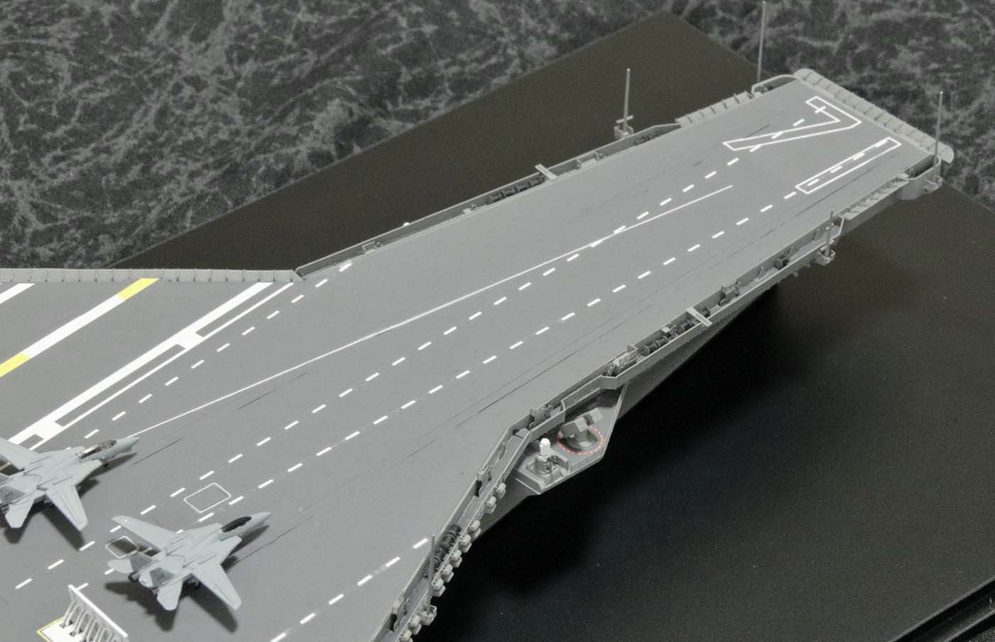 1/700航空母艦「CVN-71 セオドア・ルーズベルト」完成写真 その2