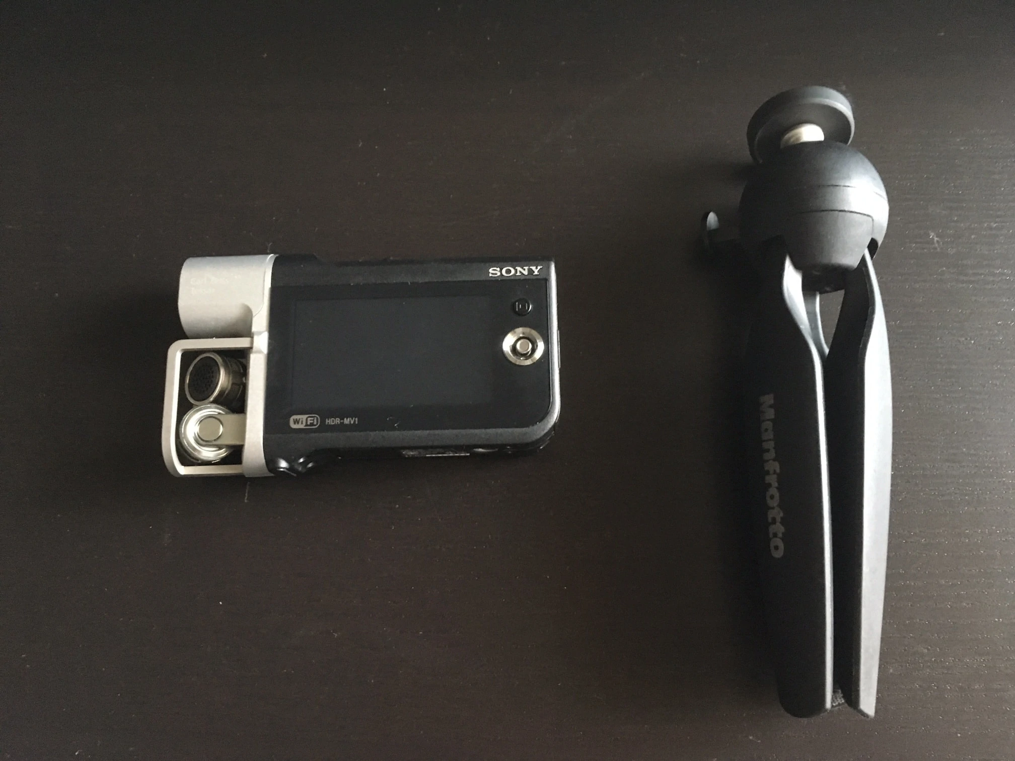 SONY HDR-MV1をレビュー。広画角、高音質の音楽ライブに特化したビデオ