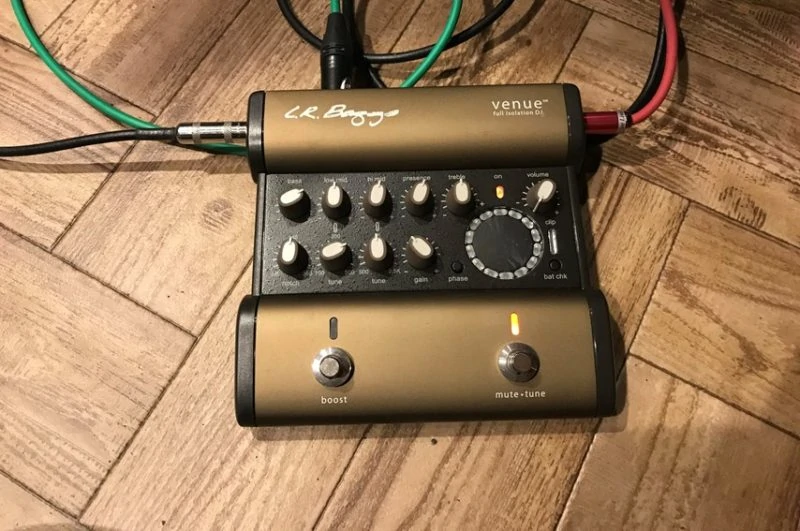 L.R.Baggs Venue D.I.をレビュー。エレアコでよく使う機能を1台に凝縮