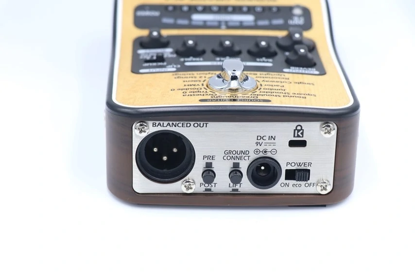 ZOOM AC-2 ACOUSTIC CREATORをレビュー。コンパクトで多機能なアコギ用