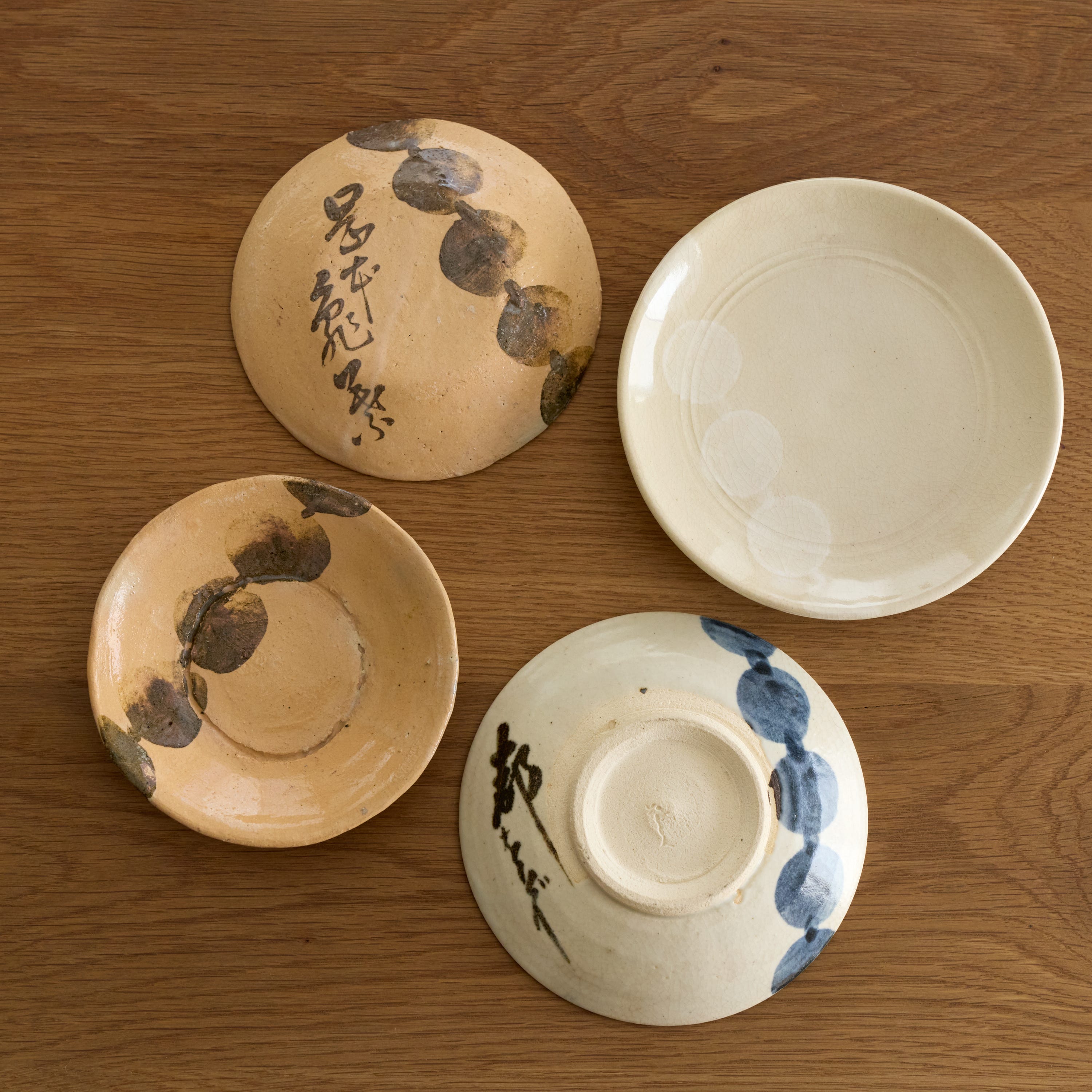 骨董市で器を買う｜古道具探しで育まれた工芸熱。