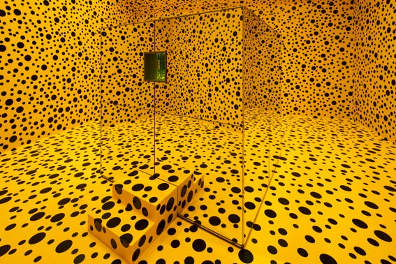 草間彌生のアートが堪能できる、国内スポット10 | ELLE DECOR [エル・デコ]