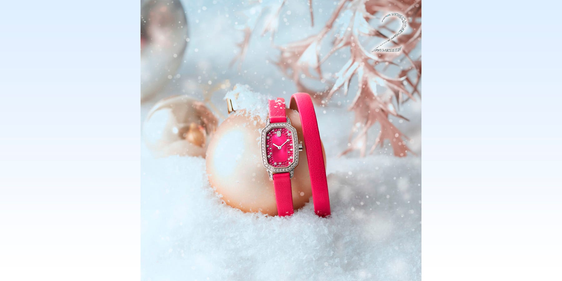 HOLIDAY#2】大切な人と時を刻む、ハリー・ウィンストンの“HW エメラルド ”