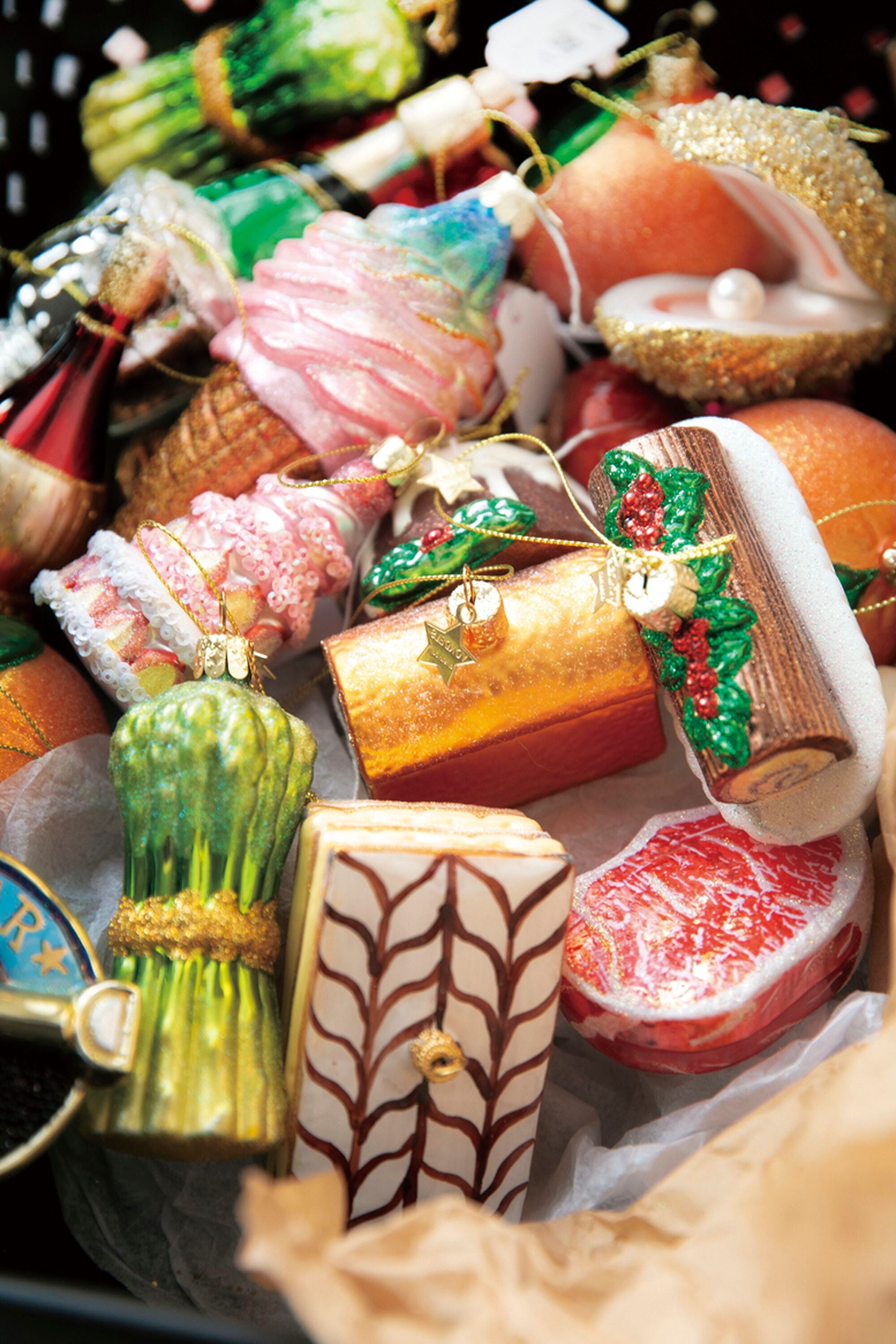 アスティエ・ド・ヴィラットのデザイナー、 2人が飾るクリスマスの時間