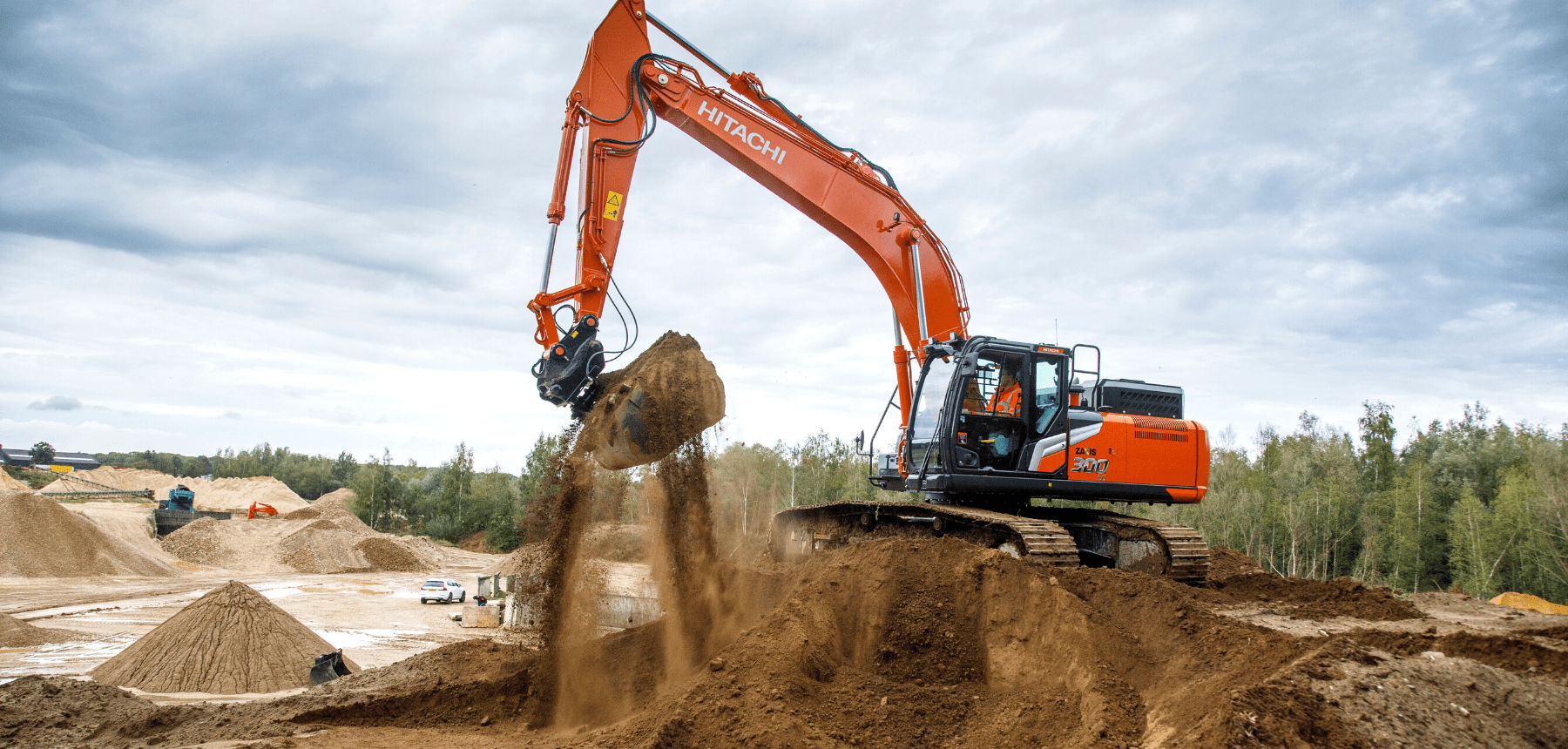 ZX300LC/LCN-7 Medium Excavators - Hitachi Construction Machinery UK