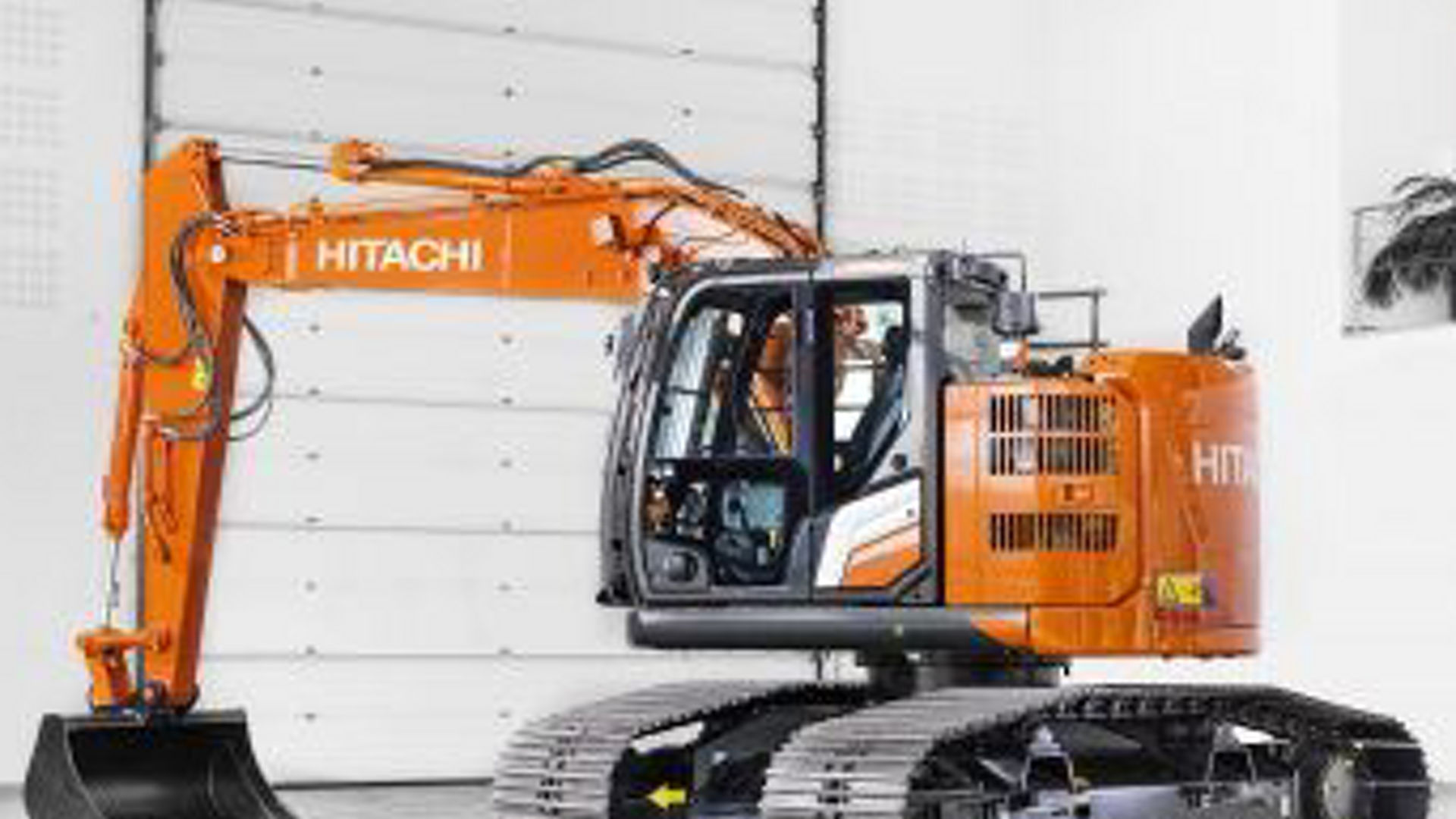 Hitachi presents new ZX135USL-7 forestry excavator - HitachiCM Europe