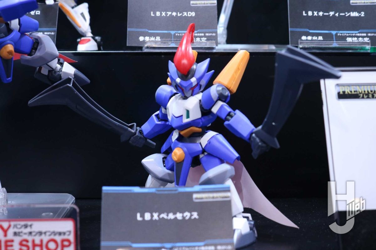 ダンボール戦機W』よりペルセウスとエルシオンがプレミアムバンダイで