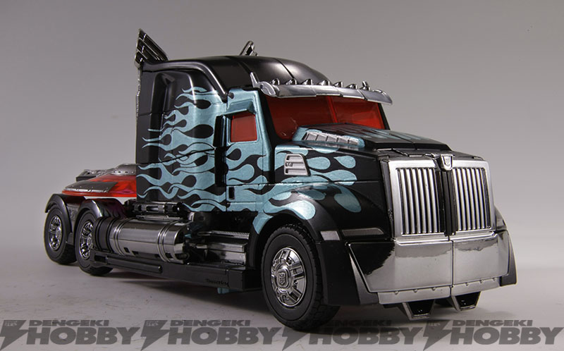 トランスフォーマー『ブラックナイトオプティマスプライム』トイザらス