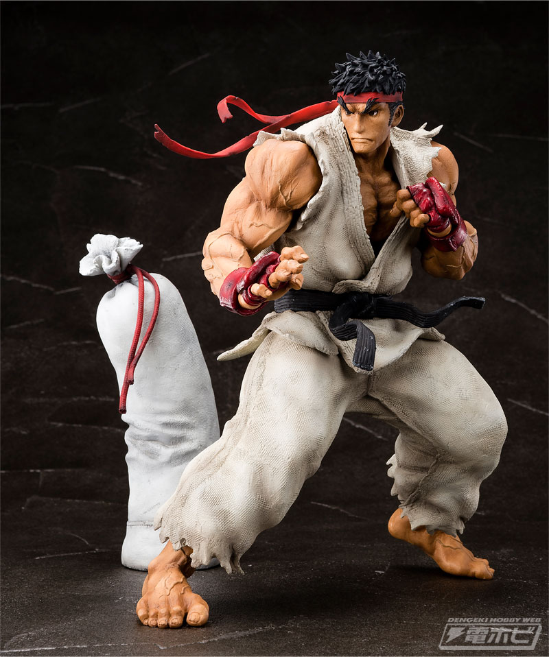 ストリートファイター』の看板キャラクター「リュウ」が圧巻の造型で