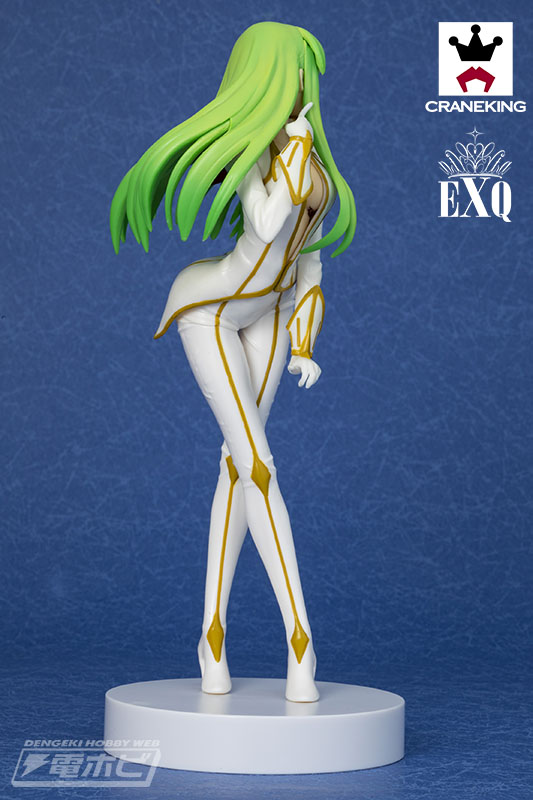 コードギアス 反逆のルルーシュ』スーツに密着したボディラインが魅力