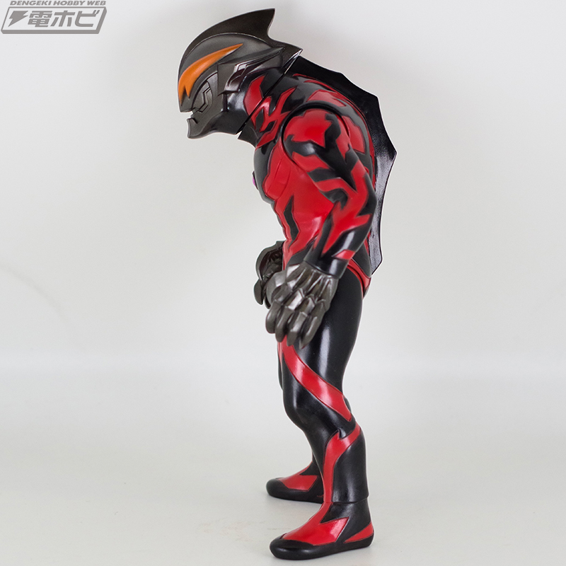 ウルトラマンゼロとウルトラマンベリアルがブルマァクの怪獣シリーズ