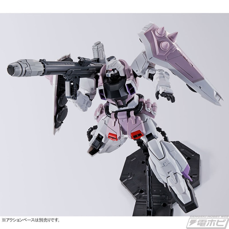 ガンプラ「MG ブレイズザクファントム（レイ専用機）」と「MG