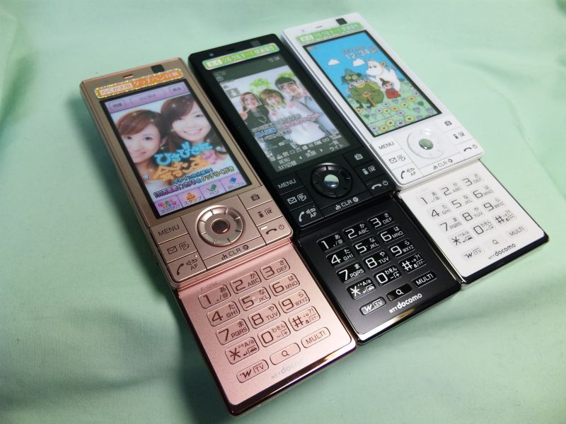 NTTドコモ F－05C モックアップ 3色セット - モックセンター
