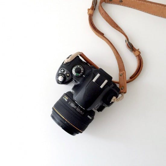 23時の、僕とおやつ】10年来の相棒。ずっと使っているカメラ。 - 北欧