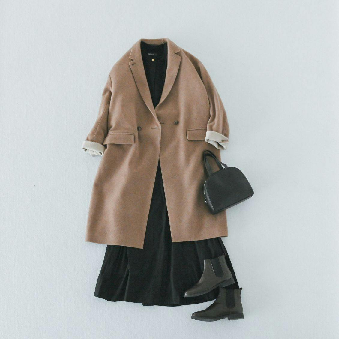 ロングセラーの理由って？】冬の定番チェスターコートと、愛用スタッフ