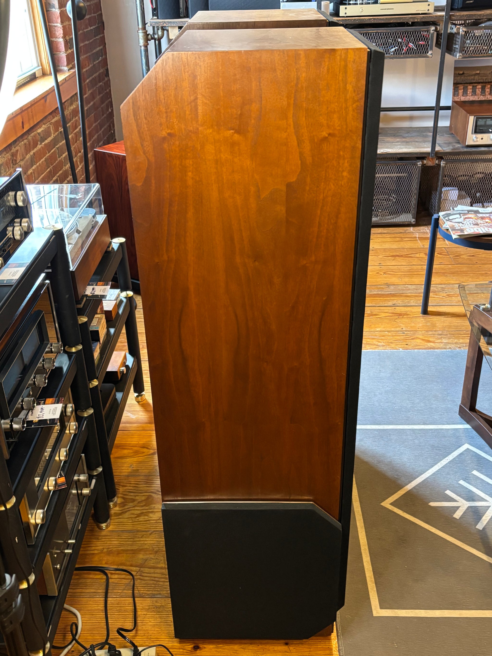 Acoustic Research AR9 - Speaker Icons - SOLD – Holt Hill Audio