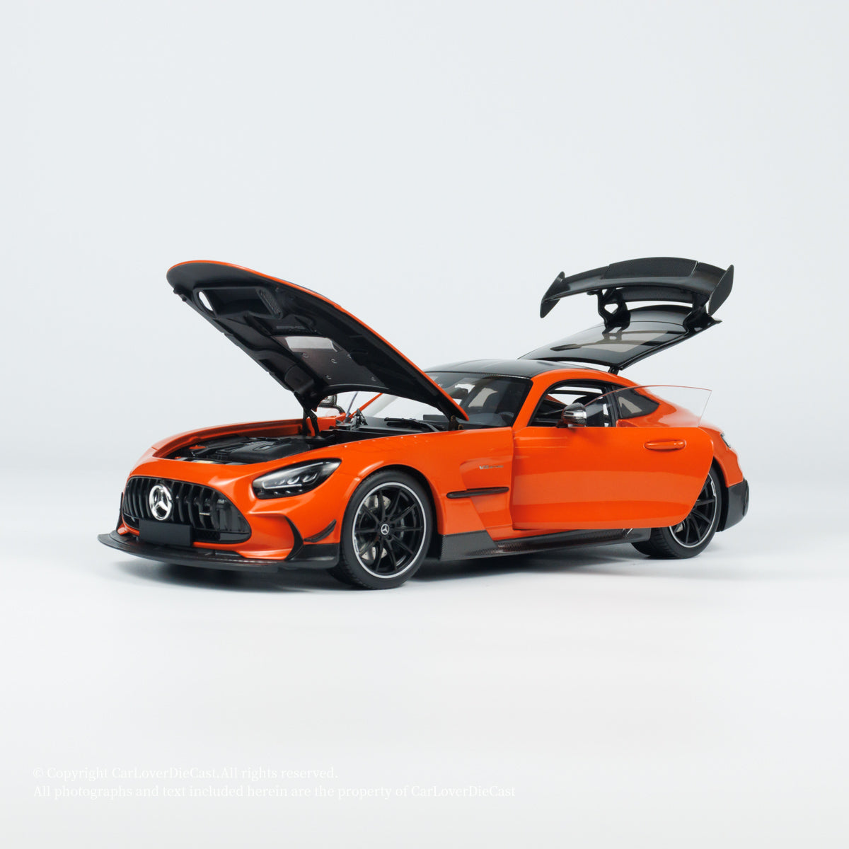 MINICHAMPS 1:18 MERCEDES-AMG GT BLACK SERIES 2021 ORANGE 113032026