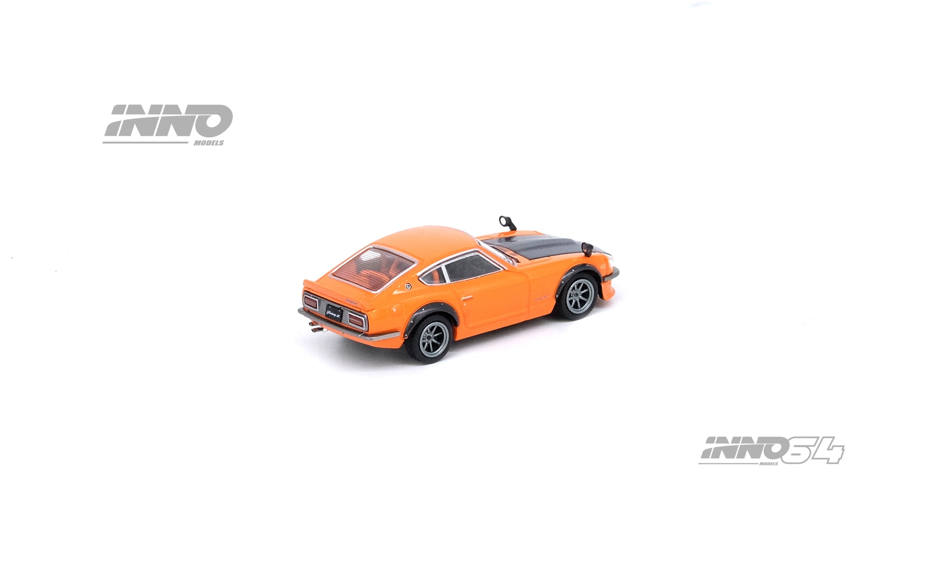 Inno64 1:64 Nissan FAIRLADY Z (S30) Orange With Carbon Bonnet IN64