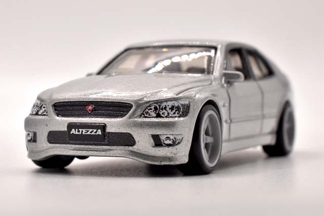 98 TOYOTA ALTEZZAのレビュー！欧州高級セダン対抗のスポーツ