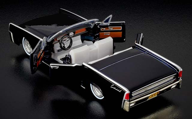 HWCにてRLC限定、4ドア観音開きの'61 LINCOLN CONTINENTAL発売情報