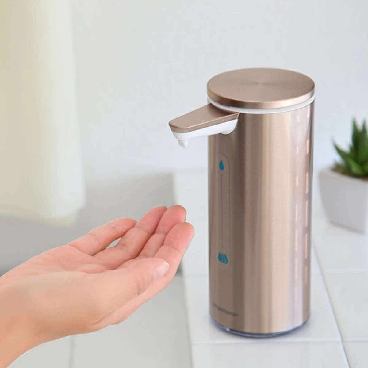 ディスペンサー 充電式センサーポンプ simplehuman シンプルヒューマン