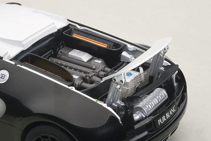 オートアート 1/18 70933 ブガッティ ヴェイロン スーパースポーツ