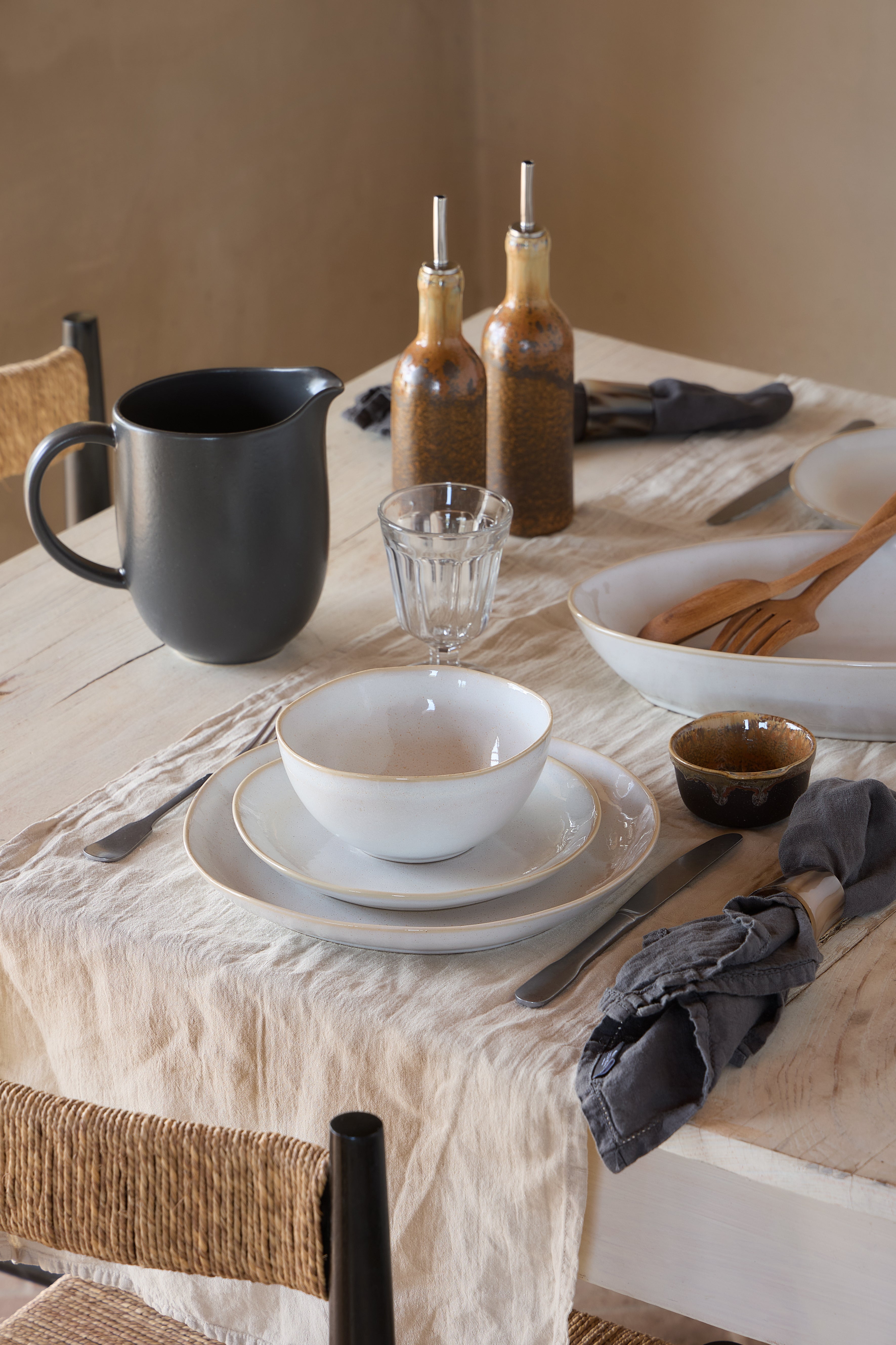 Costa Nova Brisa Fine Stoneware Dinnerware (Branca) – Hudson & Vine