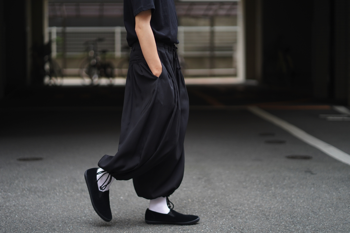 YOHJI YAMAMOTO Tencel Balloon Pants | HUES 福岡セレクトショップ