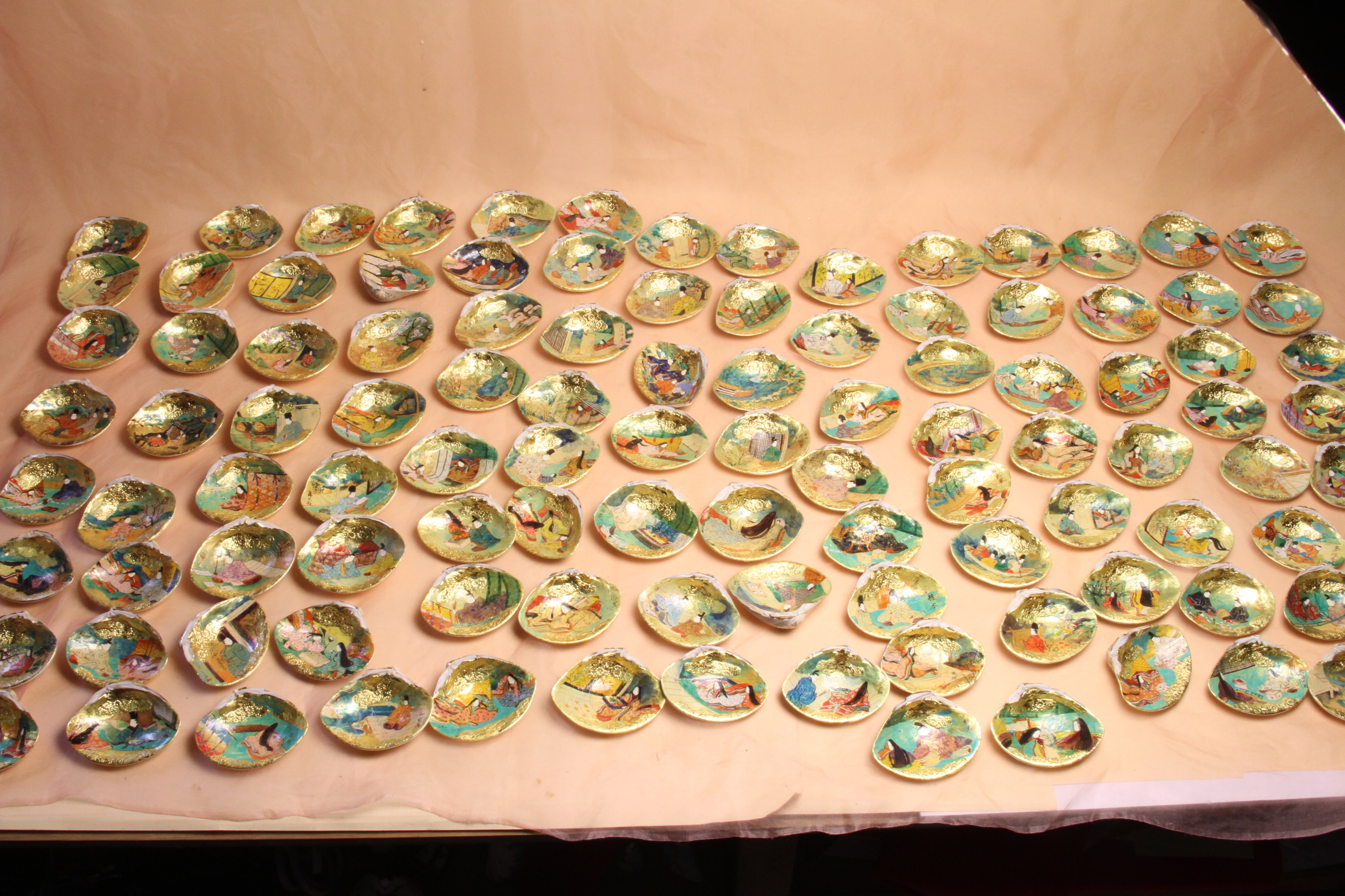 純金箔特大貝合わせ源氏物語絵巻