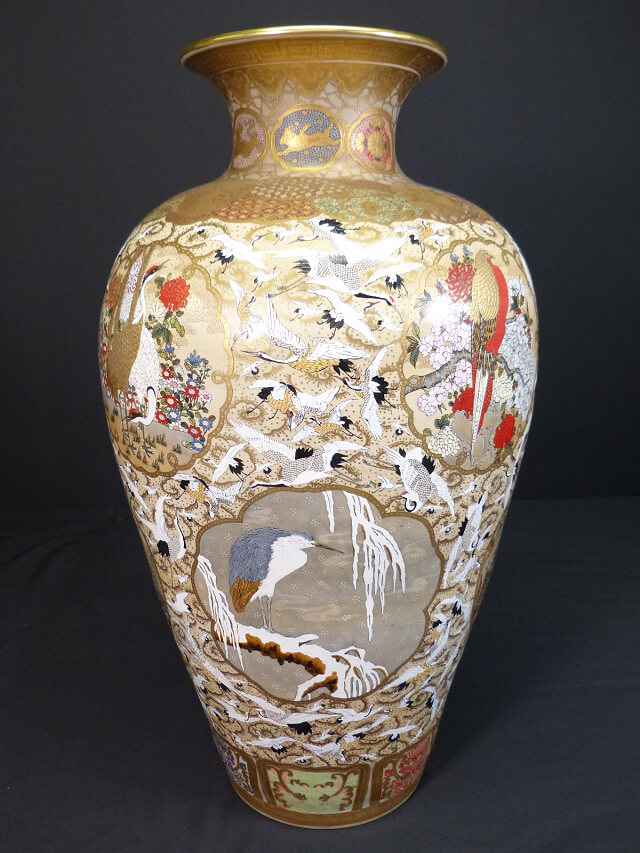 金彩草花文双耳花瓶高さ36.5cm