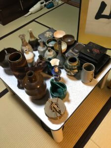 骨董品・アンティークの買取は相見積りが大切です