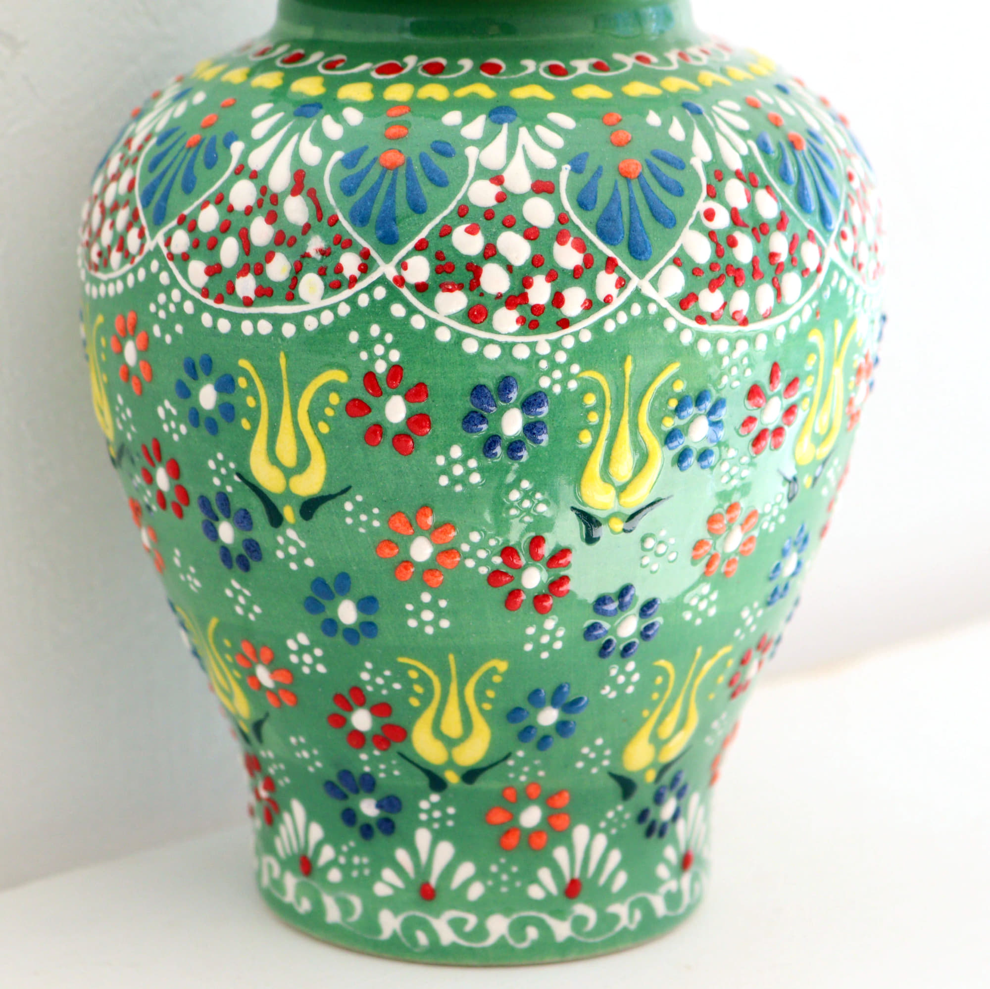 トルコ陶器 蓋つき壺 高さ25×直径11cm フラワーデザイン グリーン