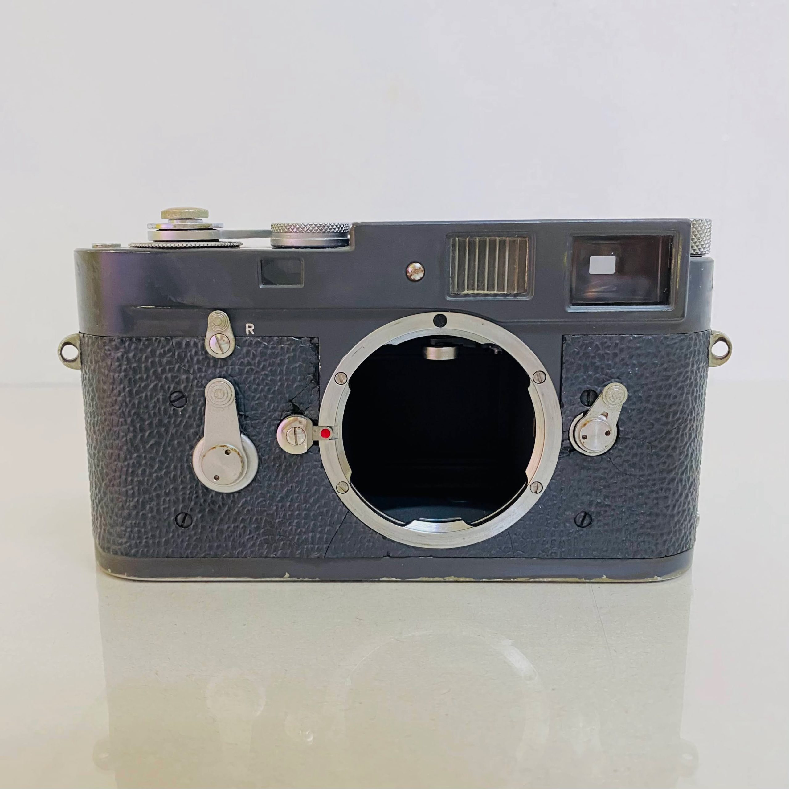 Leica M2 ブラック（1961年製）後塗り Leica M2 Black Paint