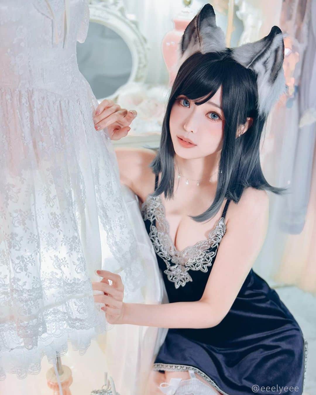 Ely Cosplay 写真集ERE大型ポストカードサイン入りチェキ付き Ely